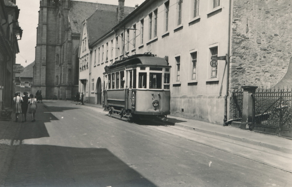 Motorwagen 6 Walldorf Kirche.