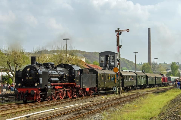 spoorwegmuseum Bochum Dahlhausen. DGEG 382267 met de pendel tusse