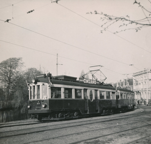 30-04-1958, met NZH A514 in Den Haag Bij de Bezuidenhoutseweg (re