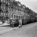 Admiraal de Ruijterweg nabij de Krommerdt.   De tram staat bij de