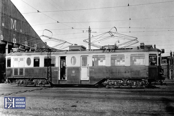 Boedapester A457 in 1928 voor de remise Leidsevaart in Haarlem.