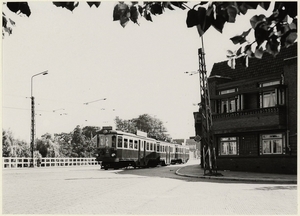 Haarlem, Leidsevaart 26 juli 1956. Budapester schakeltram van de 