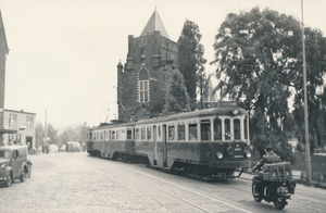 Herkenbaar... de Amsterdamse Poort in Haarlem met de richting Ams