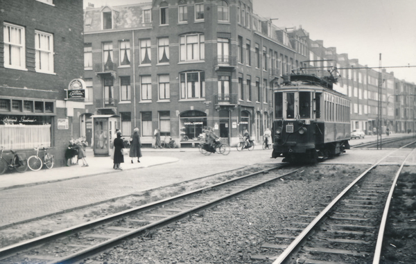 Metallurgique motorwagen A18 als Lokaaldienst Spuistraat-Sloterdi