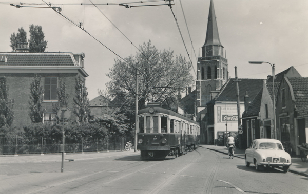 Voorschoten; A514+B516+B510 naderen de halte Wijngaardenlaan ook 