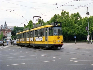 754 Van Baerlestraat.