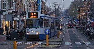 830 klimt van de bodem van de Watergraafsmeer naar de Linnaeusstr