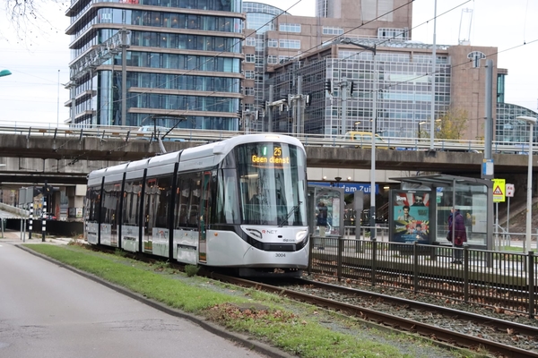 Nabij Zuid WTC CAF wagen 3004 als testtram.