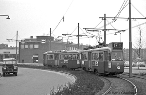 921+958 Oostdorpplein gedurende een dagdienst op lijn 17 in maart