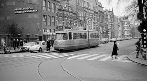 De oude enkel gelede trams deden niet zo vaak dienst op de drukke