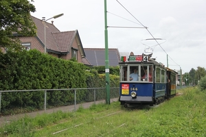 Union 144 met de 663 bij de Handweg. 16-08-2015