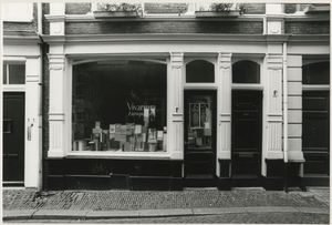 Antiquariaat Vivarium aan de Juffrouw Idastraat 1b-1c, 12-03-1990