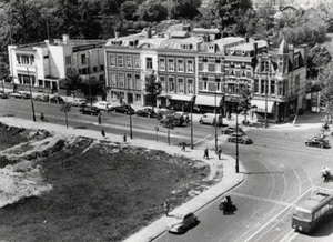 Hoek Bezuidenhoutseweg-1e v.d. Boschstraat.