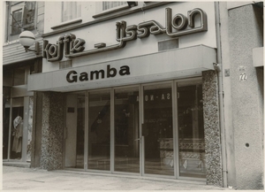 koffie- en ijssalon aan de Vlamingstraat 20 in 1974