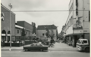 Schoolstraat,links indonesisch restaurant Nusa Indah.1980