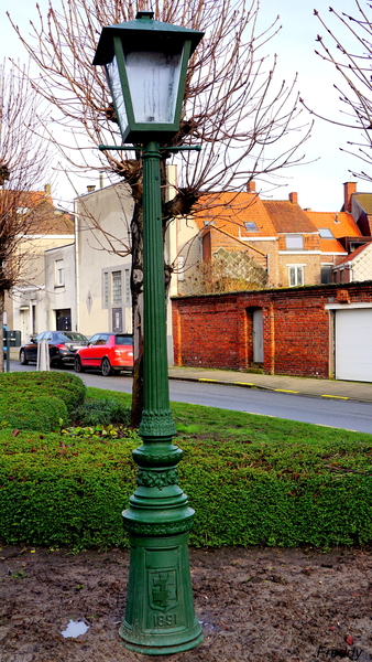 Oude Roeselaarse Lantarenpaal-1891-Bollenpleintje