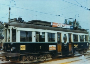 Een staatsiefoto van de A 513 op het terrein van de remise aan de