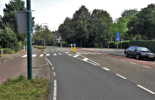 Oegstgeest Op de Rhijngeesterstraatweg ter hoogte van de Wijttenb