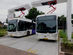 Keolis 2303+2336 2021-06-30 Dedemsvaart garage