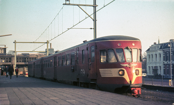 NS DE2 waarschijnlijk richting Zwolle. Enschede eind 1973.