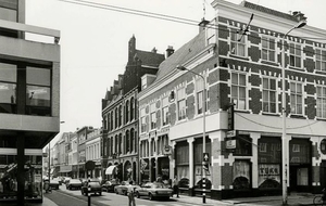 Boekhorststraat gezien van de Prinsegracht.links Kwantum.rechts C