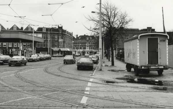 Delftselaan, gezien van de Monstersestraat naar de Schalk Burgers