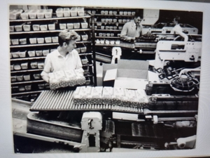 Den Haag, Kortenbos, interieur van broodfabriek Hus.rond 1967