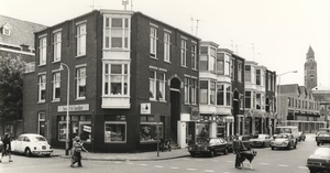 Kempstraat 46-76, hoek Fischerstraat 125,gezien naar de Wolmarans