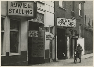 Lage Nieuwstraat, goedkope rijwielstallingen voor bezoekers van h