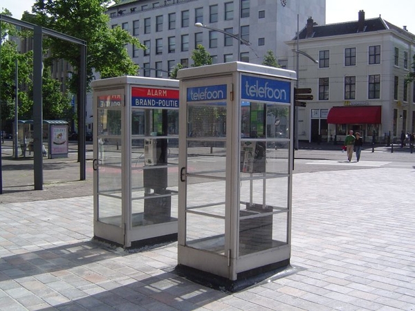 Telefooncel_-_Buitenhof-750x563