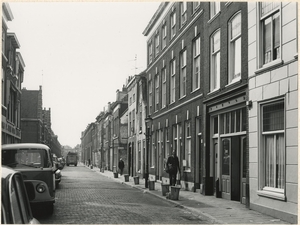 Warmoezierstraat 7 t-m 87.