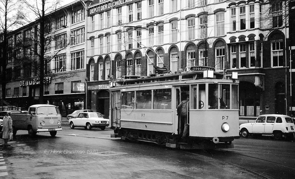 Toen de P7 nog in GVB dienst was. Bilderdijkstraat jan 1970