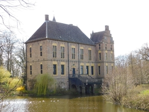 Kasteel Vorden,ligt aan de rand van Vorden,en is gebouwd rond 131