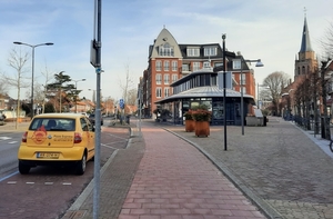 VoorschotenBij de halte Voorschoten Dorp op de Schoolstraat