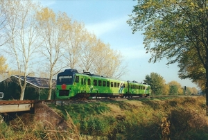 3222 Delfzijl, t-h van de Parallelweg  N360. Het is  22-10-2000