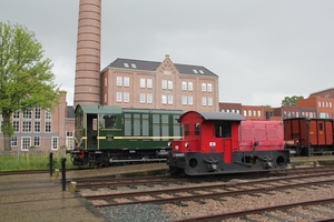 Museumdiesels in Boekelo bij de MBS. De NS 451 en Pakhoed 800 voo