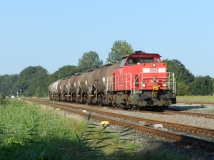 DBC 6416 met keteltrein komt binnen op station Delfzijl. 14-9-202