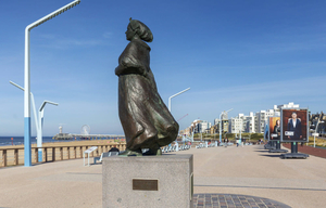 Grenzend aan de boulevard van Scheveningen staat De Scheveningse 