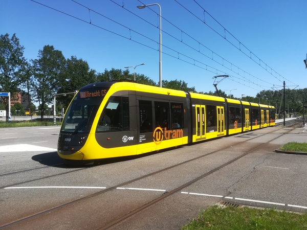 Lijnen 60 en 61 verbinden station Utrecht Centraal met woonwijk L