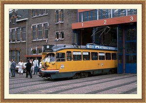 1002 staat feestelijk uitgedost bij de LB. 36 jaar van Goch en 40