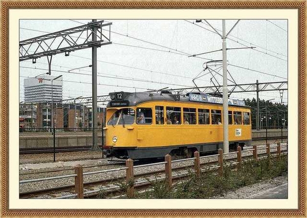 1119 op lijn 12 in de Lekstraat naar het Centraal Station 25-06-1