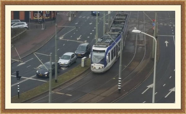 Kruising Loosduinseweg Loosduinsekade gezien vanaf de Lijnbaan.