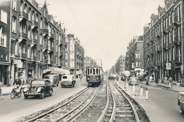 Laatste dag van het NZH materieel in Amsterdam, met de B462+A451