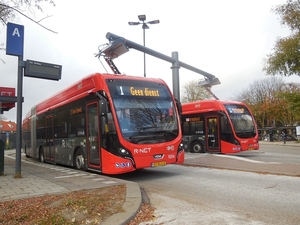 2 van de 10 nieuwe bussen voor EBS voor de lijn Amsterdam - Volen