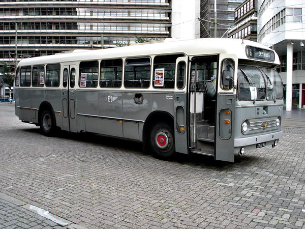 Bolramer 4842 in de NZH-uitvoering; museumbus van het Haags Bus M