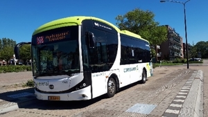 Connexxion 7560 op Station Heerhugowaard