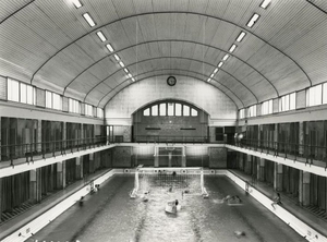 Weimarstraat 63, Zwembad De Regentes, interieur van het zwembassi