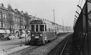 25 maart 1958 in de Rosestraat en kiekte de arriverende MABD 1801