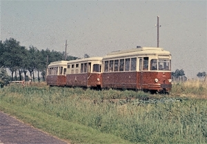 Tramstel Sperwer (EB 17.02-MBD 17.00-EB 17.01) op weg van Oostvoo