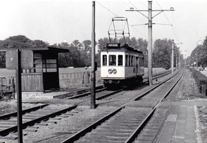 81 van de dienst Wassenaar-Den Haag) op de Wittenburgerweg